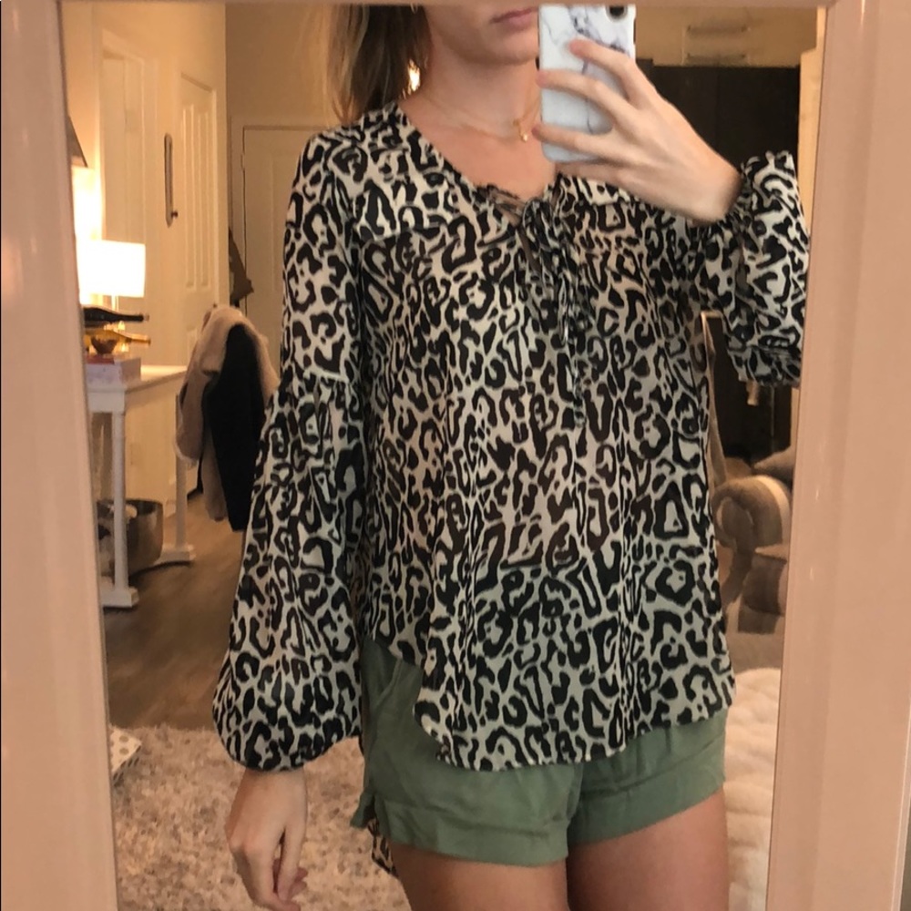 Cheetah White/black Long Sleeve Blouse